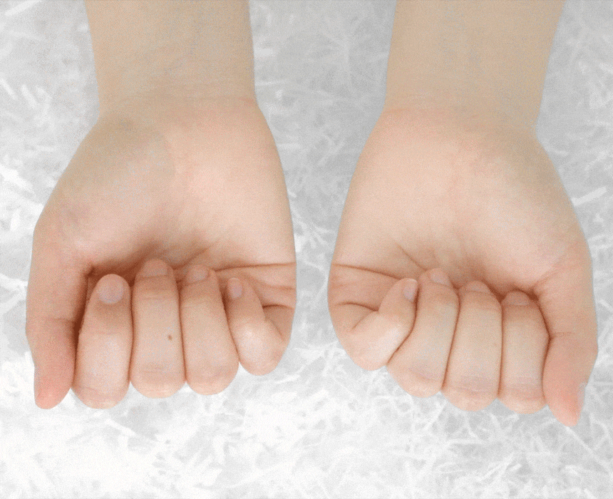 끈적임 손등 GIF